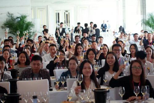法国甜蜜波尔多协会在深圳举办大师班和葡萄酒品鉴会