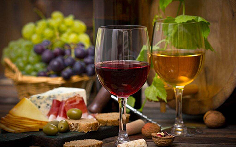 自制葡萄酒的酿制方法步骤有哪些？
