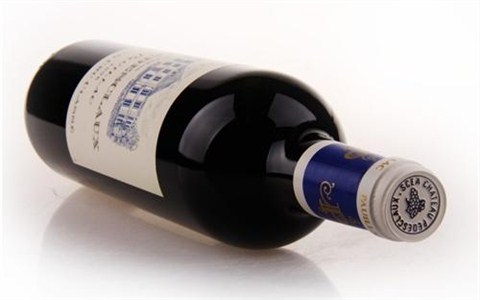 权威们如何评价2012年的百德诗歌酒庄红葡萄酒？