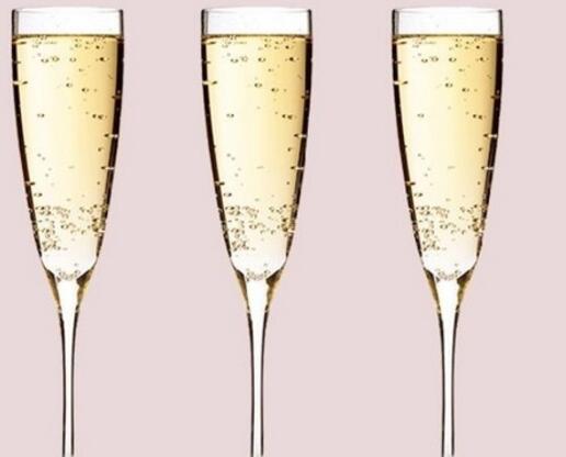 2017年香槟全球销售额突破49亿欧元，再创新高