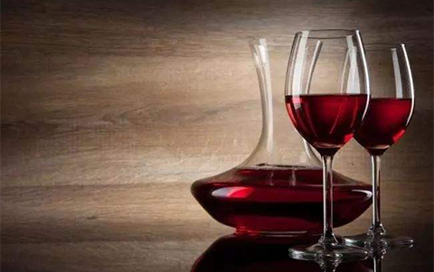 美酒品鉴：罗奇酒庄干红葡萄酒