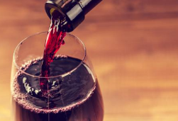 桃红色的葡萄酒，更让人耐人寻味？