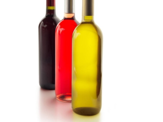 你知道怎么从葡萄酒“色相”辨别优劣吗