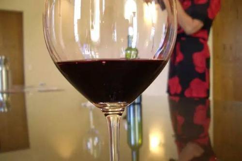 葡萄酒的垂直品鉴和水平品鉴你知道是什么吗