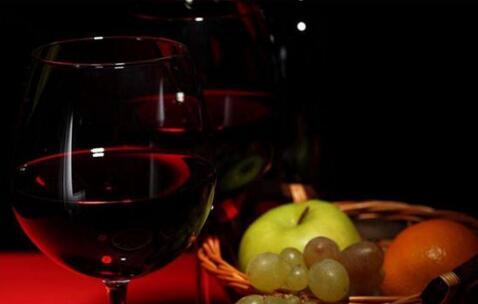 影响葡萄酒陈年的因素 葡萄酒陈年多久合适