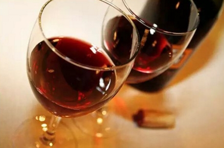 葡萄酒功效 葡萄酒对身体有什么功效作用