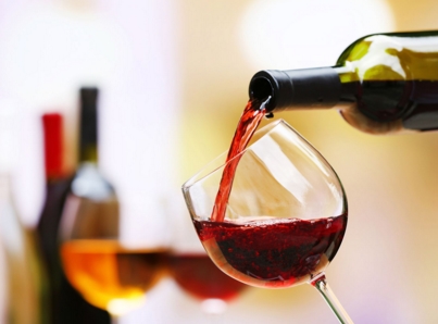 葡萄酒功效和作用 适量喝葡萄酒的好处