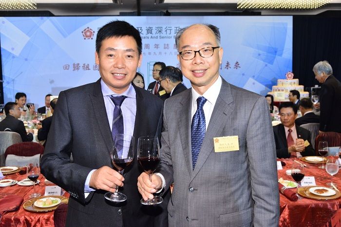 沙地酒庄独家赞助香港专资会晚宴 推动国产葡萄酒文化