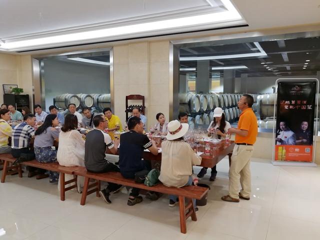 “一带一路”中国葡萄酒庄新疆石河子产区之旅暨沙地酒庄葡萄酒推介会