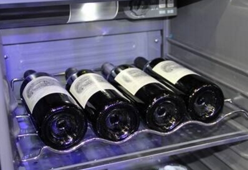 红酒能放在冰箱里吗？