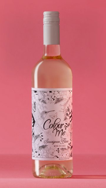 英国零售商玛莎百货推出贴有成人颜色酒标的葡萄酒