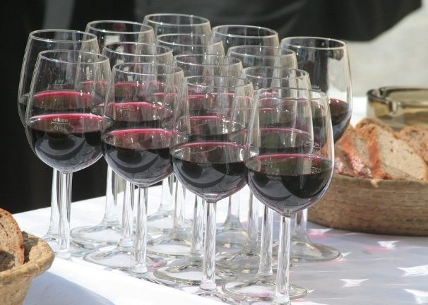 西拉葡萄酒和赤霞珠葡萄酒怎么分辨？