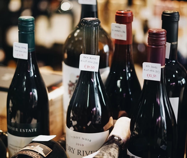 一瓶葡萄酒的价格是怎么算的？