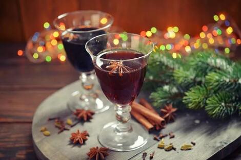 又是一年圣诞节！这几杯酒喝起来，可能更有圣诞的氛围哟！