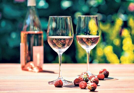 桃红葡萄酒和干红的区别 如何区分桃红葡萄酒和干红