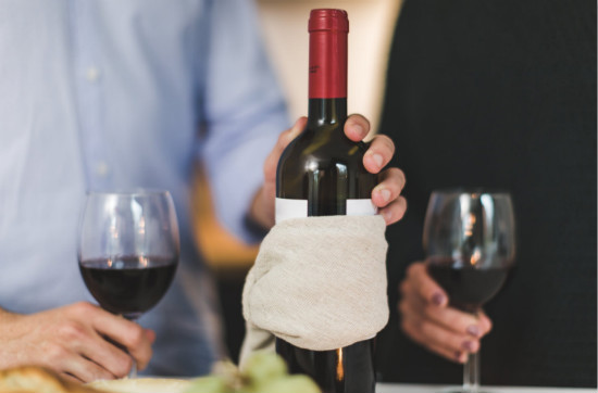 白葡萄酒与红酒的保健功效有什么区别吗？