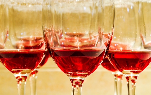 红葡萄酒和白藜芦醇：对心脏有好处吗?