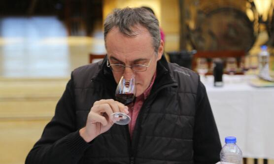 专访2018年中国优质葡萄酒挑战赛评委尼古拉