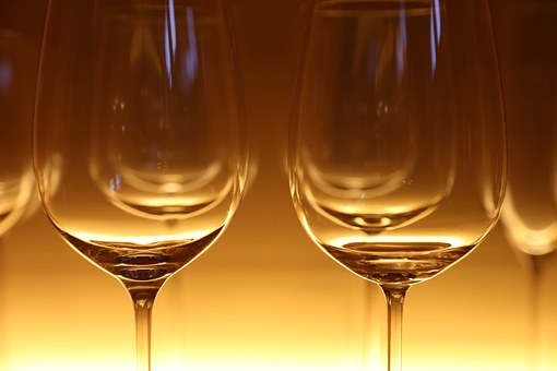 欧洲葡萄酒酒具为什么会特别讲究呢？