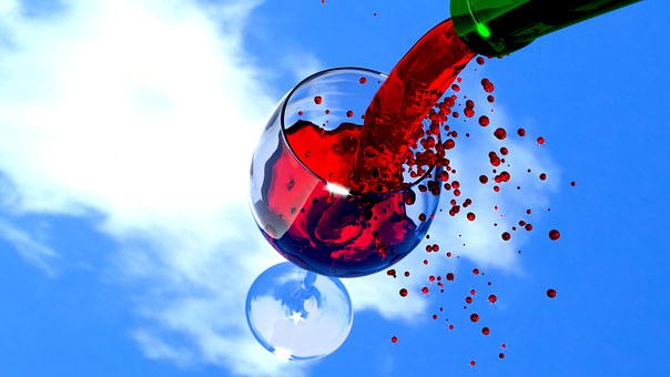 大家知道在春天时节里喝什么类型的葡萄酒最“应景”呢?