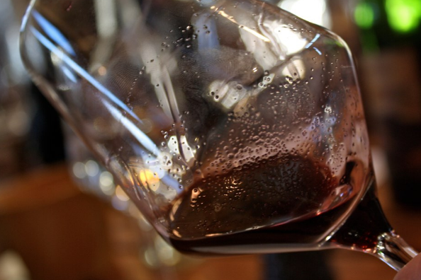 为什么自制葡萄酒底下有沉淀物？
