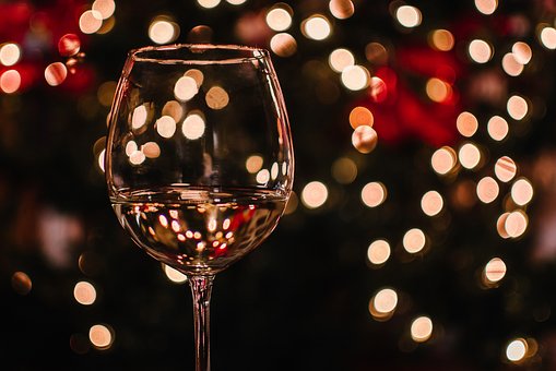 大家知道哪些葡萄酒是适合聚会喝的呢？