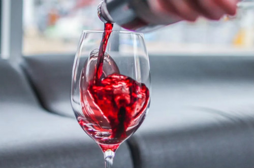 美国酒评家认为中国葡萄酒像复制品，缺乏新意