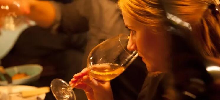 9家酒庄女酿酒师参加首届女性酿酒师国际展览会
