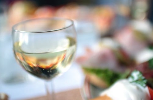 8种受欢迎的烹饪用干白葡萄酒
