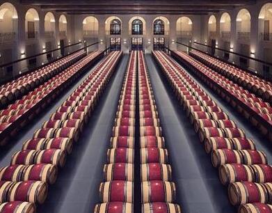 为何波尔多葡萄酒海外销售量出现下滑，勃艮第葡萄酒出口量反而增加？