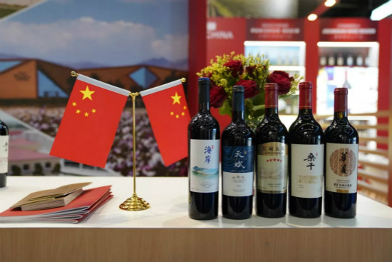 长城葡萄酒亮相2019年中国高端酒展览会