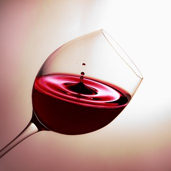 平放能使葡萄酒的香气更浓郁吗？