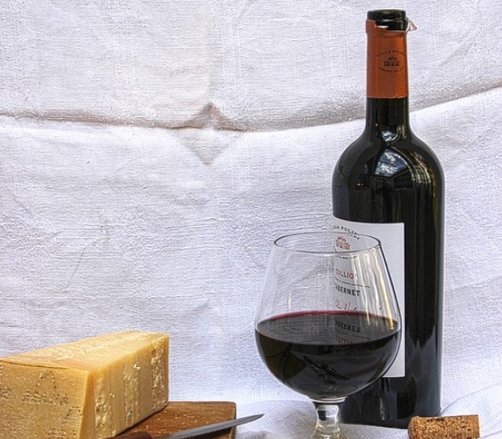一瓶打开的葡萄酒能放多长时间