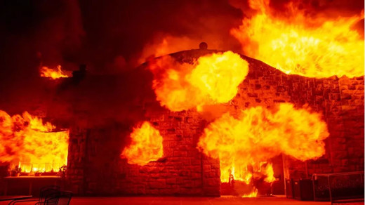 加州进入紧急防御状态，大火已经烧毁两家酒庄