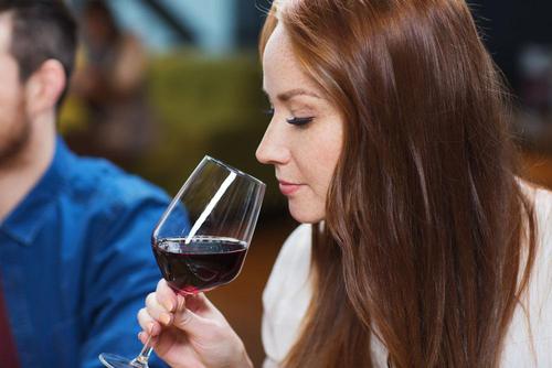 每天喝葡萄酒有好处吗？