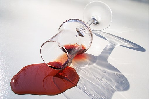为什么葡萄酒里面所含有的白藜芦醇是有益肺部健康的呢？