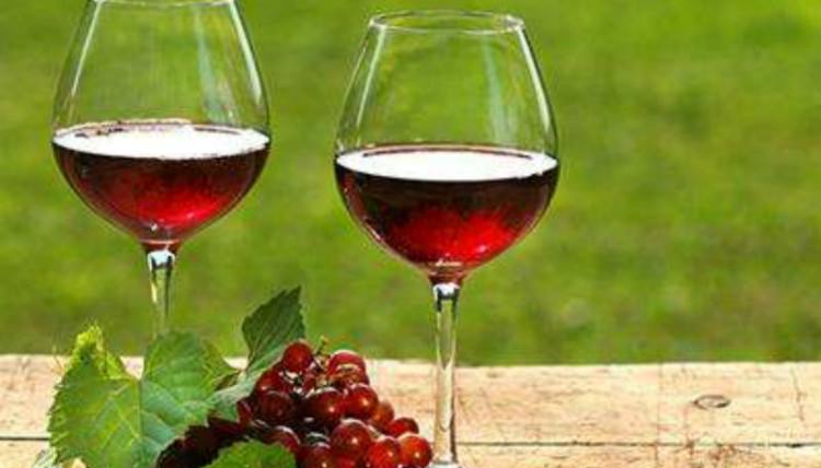 木桐——葡萄酒界中较会玩艺术的励志帝