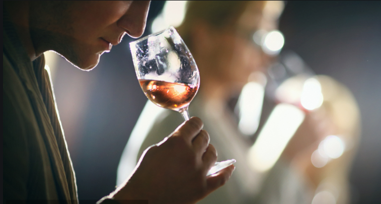 关于葡萄酒的倒酒量有没有标准呢？