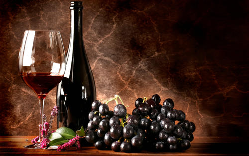 葡萄酒知识：较常见的16种酿酒红葡萄品种有哪些呢？