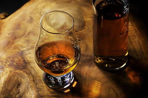 波本威士忌什么味道？