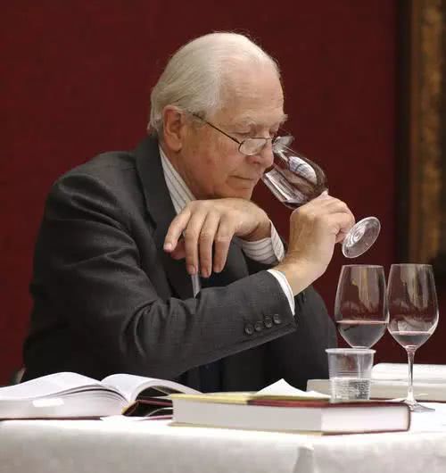 葡萄酒大师迈克尔·布罗得本特享年92岁