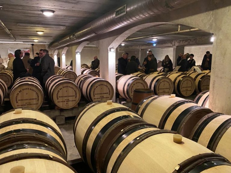 2020年夜圣乔治济贫院葡萄酒拍卖会总成交额突破161万欧元