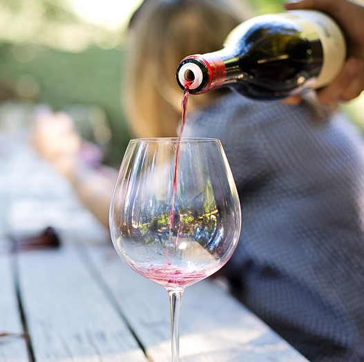 八开酒业 | 为什么喝惯白酒的人，特别喜欢澳洲葡萄酒？