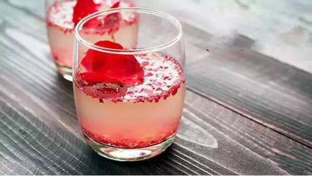 桃红葡萄酒和苏打水混合饮料在美国上市销售