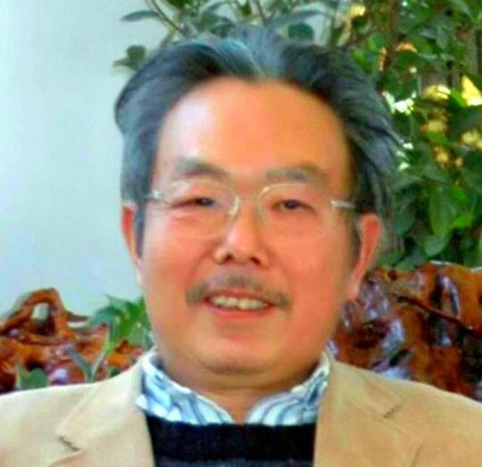 曾为木桐酒庄设计艺术酒标的书画家古干先生因病逝世