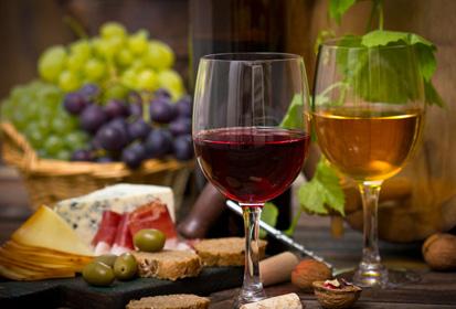每天少量饮用葡萄酒能预防疾病吗