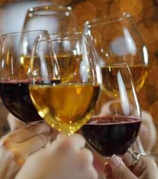 英国葡萄酒商招募品酒师，免费喝酒，还能赚钱