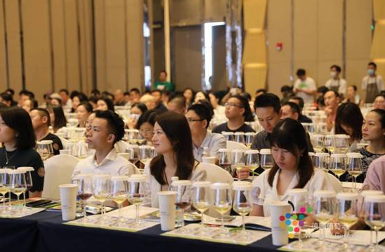 德国葡萄酒中国区巡展日前在成都举行