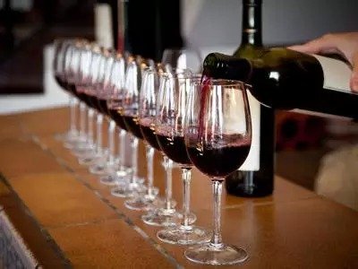 适量喝葡萄酒可以预防认知能力下降吗