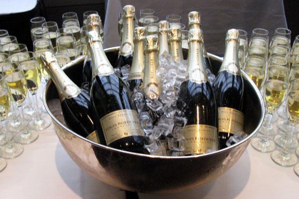 法国路易王妃香槟推出1999年份Vinothèque香槟